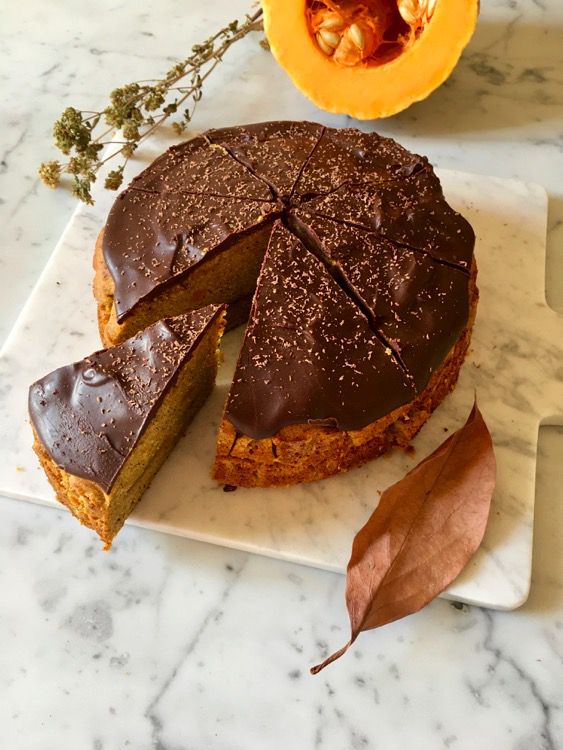 Torta di zucca e grano saraceno con ganache al cioccolato